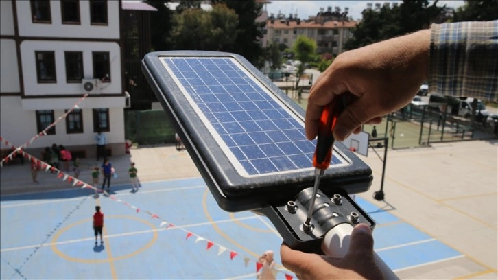 Çevre dostu okulun suyu yağmurdan, elektriğinin bir kısmı güneşten sağlanıyor