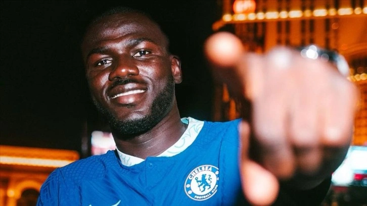 Chelsea, Senegalli savunma oyuncusu Koulibaly'yi transfer etti