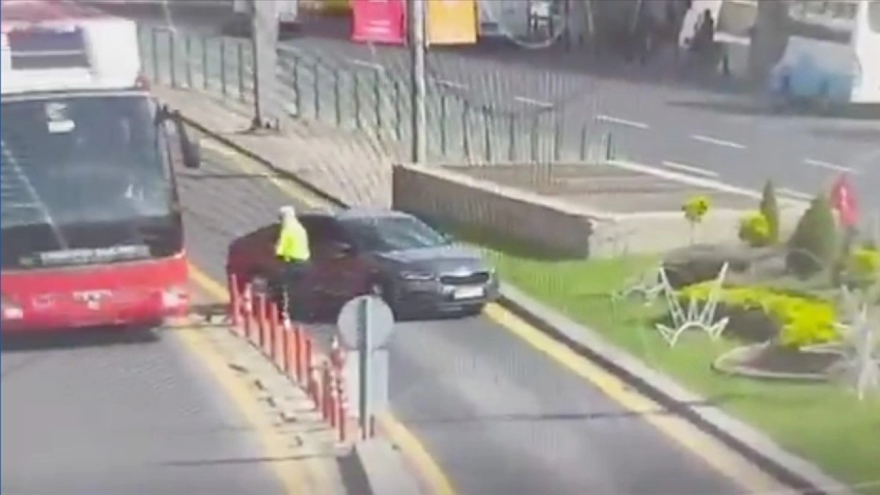 CHP'li milletvekillerini taşıyan otobüsü polisin üzerine süren şoför hakkında suç duyurusu