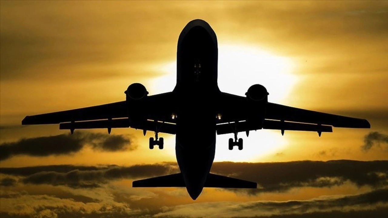 Çin'de borç krizindeki yerel hava yolu şirketi JoyAir tüm uçuşlarını durdurdu