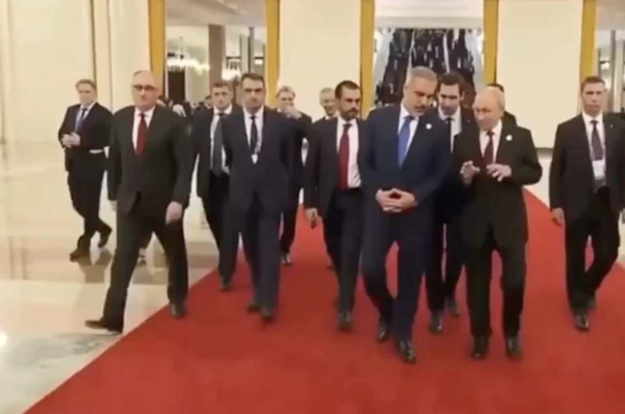 Çin'de Putin-Fidan görüşmesi Rus medyasında geniş yer aldı