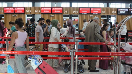 Çin'deki 'gizemli hastalık' için İstanbul'daki hava yolu şirketleri uyarıldı