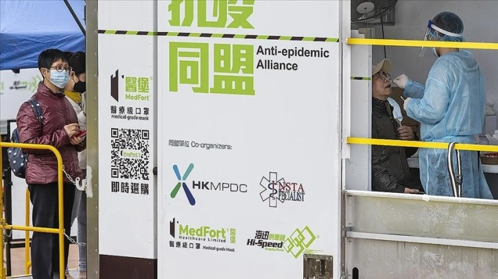 Çin'de son 24 saatte 1235, Hong Kong'da 3 bin 138 Kovid-19 vakası tespit edildi