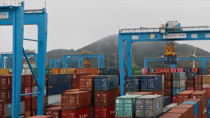 Çin'in ihracatı ve ithalatı yılın ilk iki ayında beklentilerin üzerinde arttı
