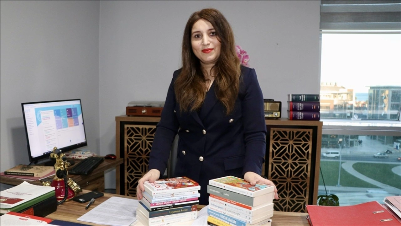 &Ccedil;ocuk kitabı ve bağış karşılığında davalık olmaktan kurtuldu