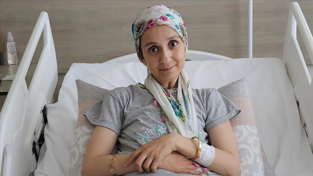 Çocukken içtiği yağ çözücü yüzünden yemek borusu yanan genç anne Kütahya'da sağlığına kavuşturu