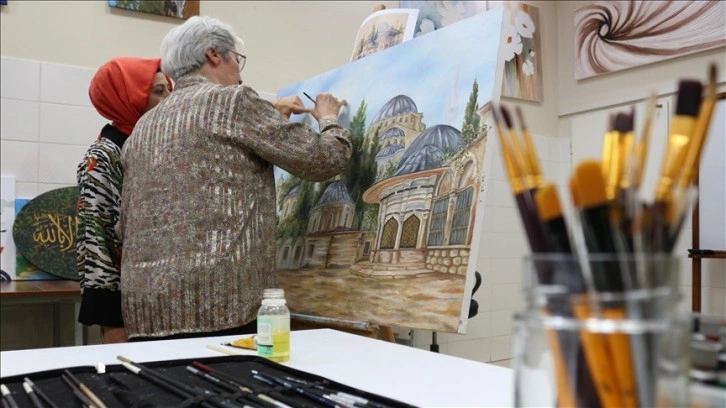 Çocukken kurduğu ressam olma hayalini, kanseri yendikten sonra gerçekleştirdi