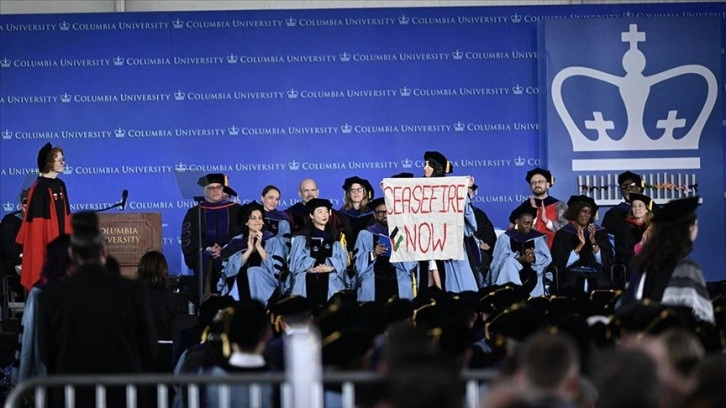 Columbia Üniversitesi'ndeki mezuniyet töreninde İsrail'in Filistin'e saldırıları protesto edildi