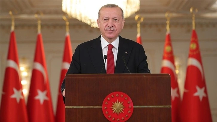 Cumhurbaşkanı Erdoğan: 15 Temmuz gecesi Türkiye'nin asla esir edilemeyeceğini gösterdik