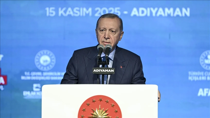 Cumhurbaşkanı Erdoğan: 350 bin 178 bağımsız bölümün anahtarlarını hak sahibi kardeşlerimize takdim etmiş oluyoruz