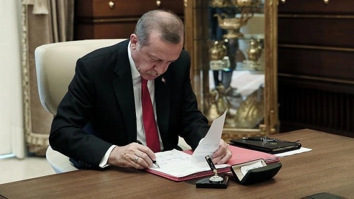 Cumhurbaşkanı Erdoğan 5 üniversiteye rektör atadı