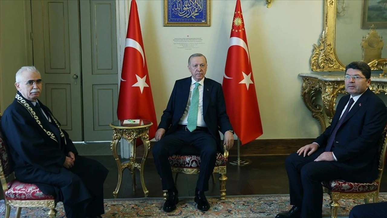 Cumhurbaşkanı Erdoğan, Anayasa Mahkemesi Başkanı Özkaya'yı kabul etti