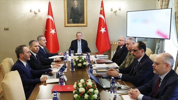 Cumhurbaşkanı Erdoğan başkanlığında düzenlenen güvenlik toplantısı başladı