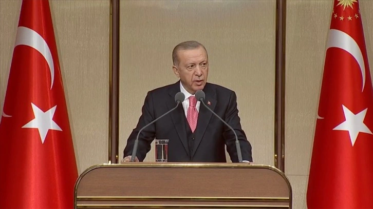 Cumhurbaşkanı Erdoğan: Başörtüsüne anayasal güvence kazandırırken, aileyi de korumayı hedefliyoruz