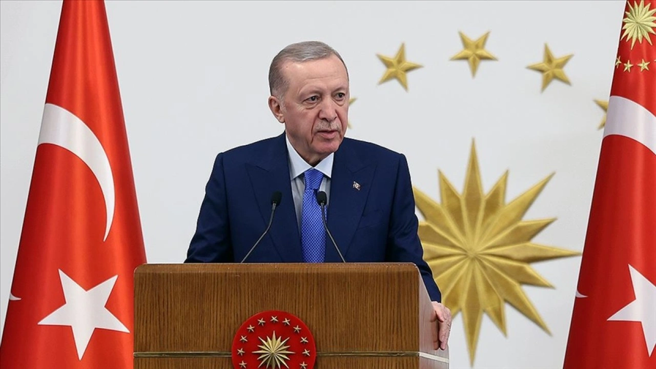 Cumhurbaşkanı Erdoğan'dan, Hindistan'daki uçak kazasında hayatını kaybedenler için taziye