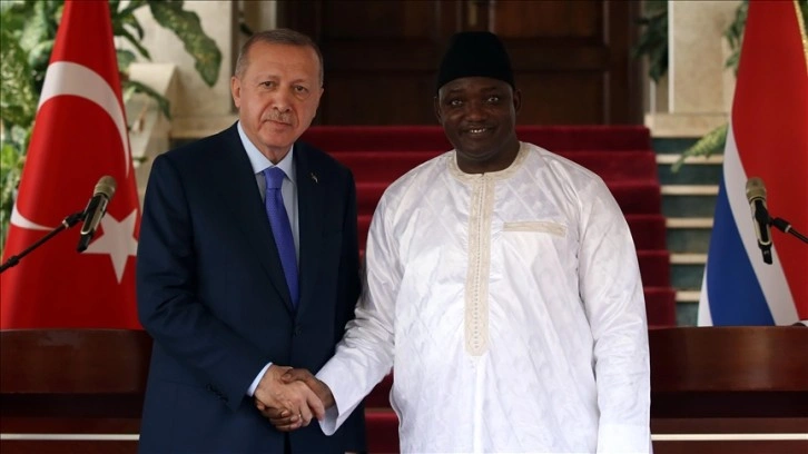 Cumhurbaşkanı Erdoğan, Gambiya Cumhurbaşkanı Barrow ile telefonda görüştü