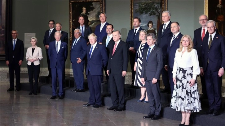 Cumhurbaşkanı Erdoğan, İspanya Başbakanı Sanchez'in NATO liderleri onuruna verdiği yemeğe katıl