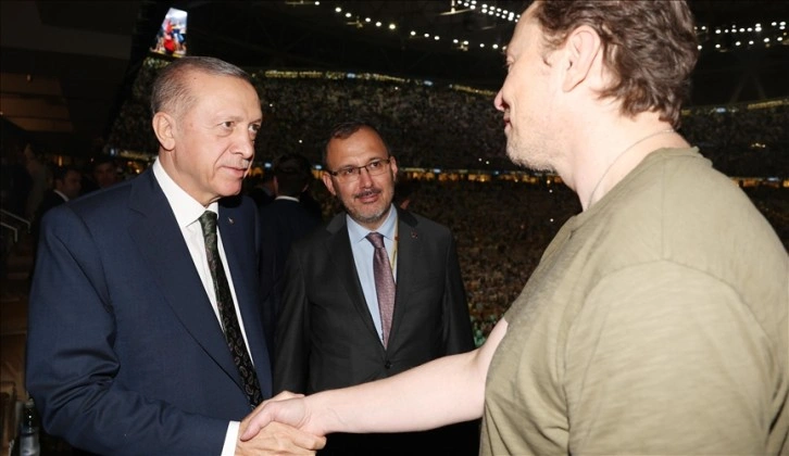 Cumhurbaşkanı Erdoğan, Katar'da Elon Musk ile görüştü