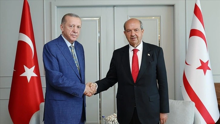 Cumhurbaşkanı Erdoğan, KKTC Cumhurbaşkanı Tatar ile baş başa görüştü