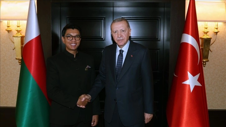 Cumhurbaşkanı Erdoğan, Madagaskar Cumhurbaşkanı Rajoelina ile görüştü