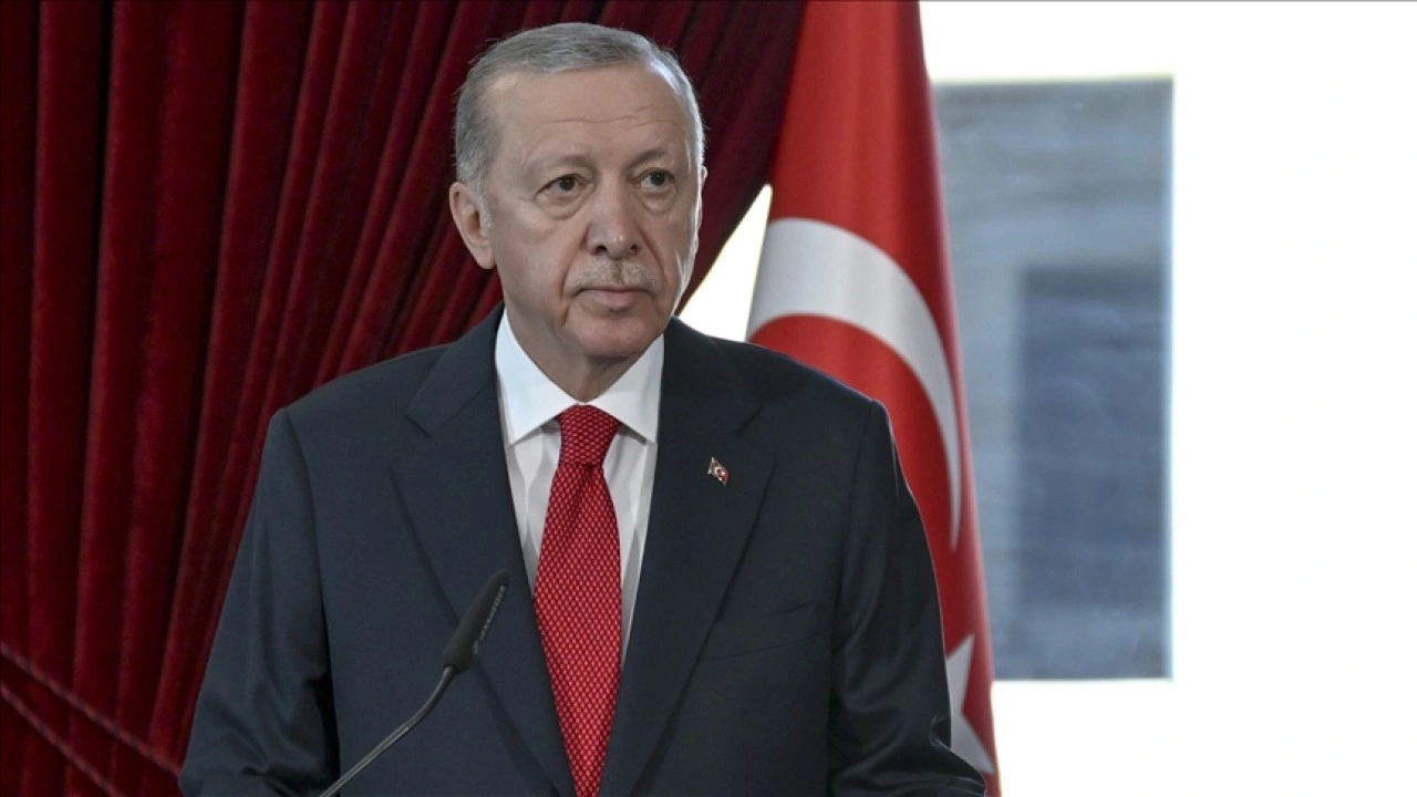 Cumhurbaşkanı Erdoğan: Milletimizin istikbalini güvenceye alacak tarihi adımlar atıyoruz