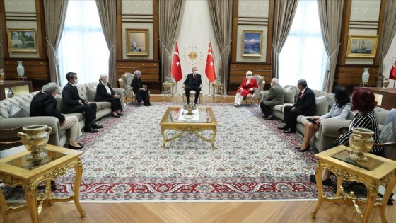 Cumhurbaşkanı Erdoğan, Milli Mücadele kahramanlarının yakınlarını kabul etti