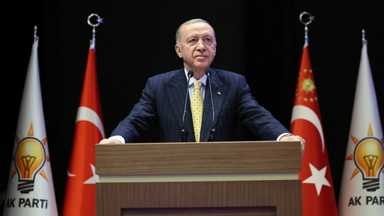 Cumhurbaşkanı Erdoğan: Mizah kisvesiyle yapılan açık bir kışkırtmadır, alçakça bir provokasyondur