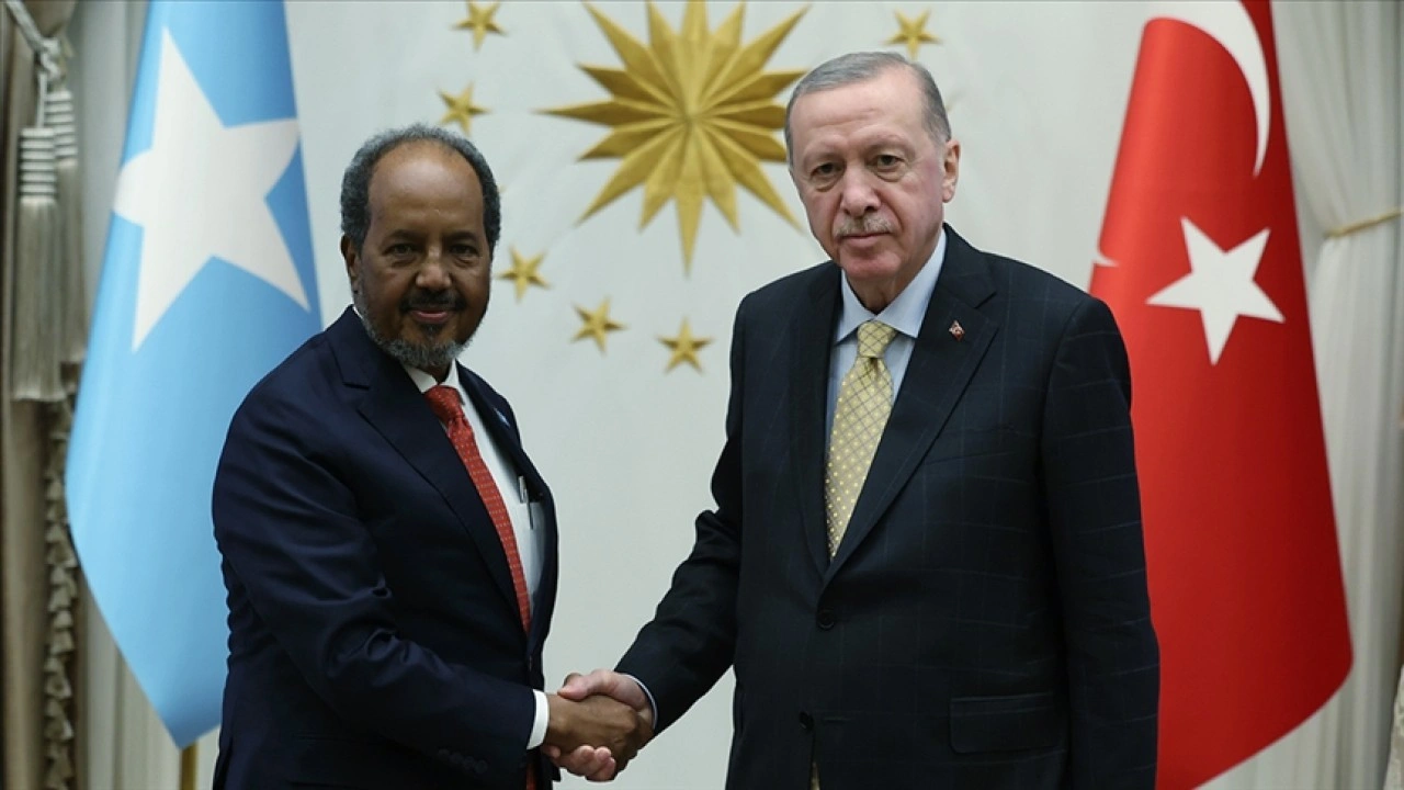 Cumhurbaşkanı Erdoğan, Somali Cumhurbaşkanı Mahmud ile telefonda görüştü