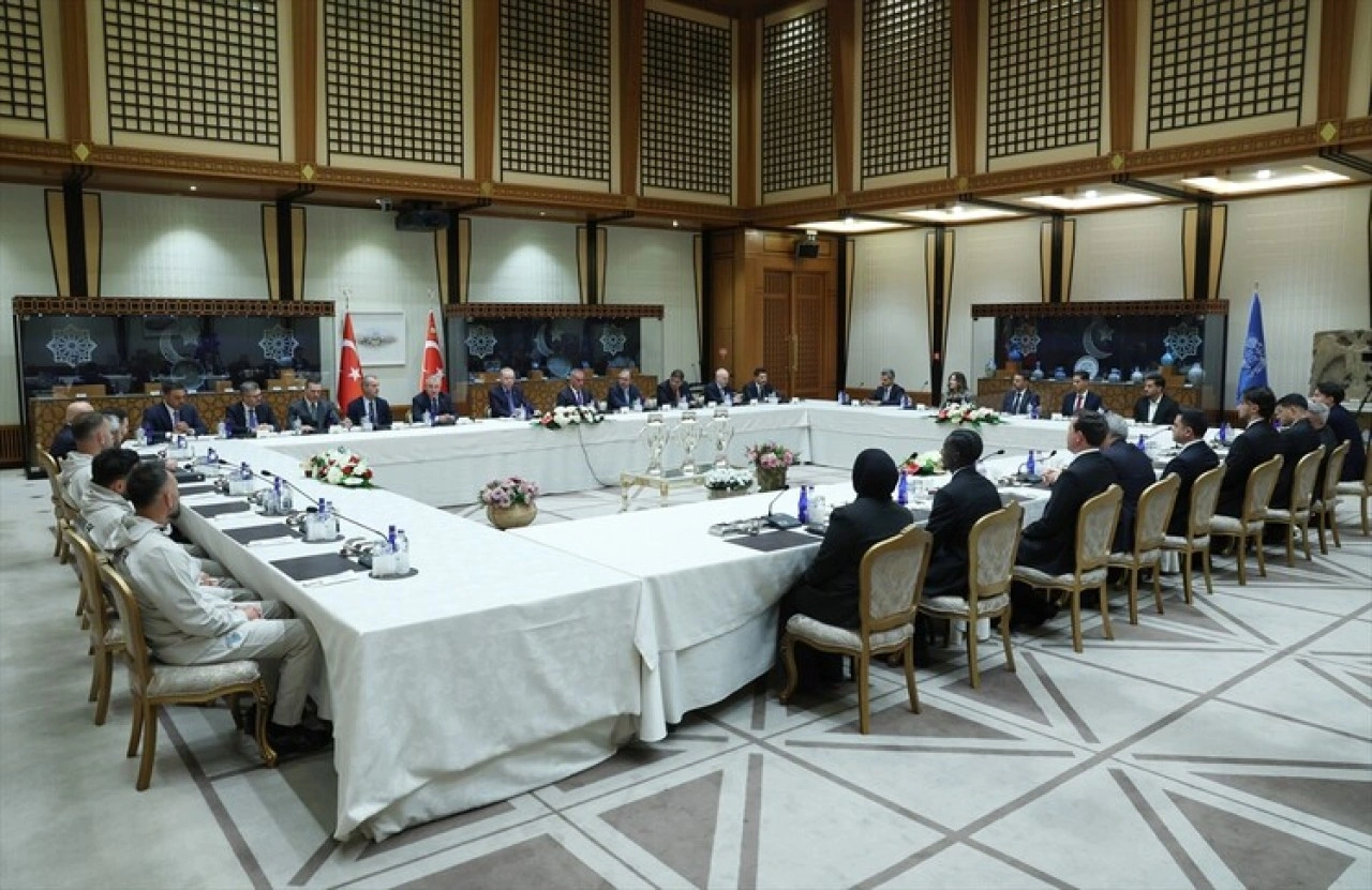 Cumhurbaşkanı Erdoğan, S&uuml;per Lig'e y&uuml;kselen takımları kabul etti