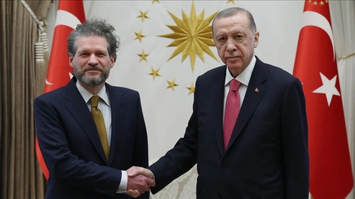 Cumhurbaşkanı Erdoğan'a Kosova ve Birleşik Krallık büyükelçileri güven mektubu sundu