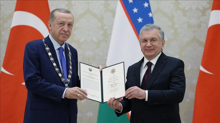 Cumhurbaşkanı Erdoğan'a Özbekistan'da Yüksek Düzeyli İmam Buhari Nişanı takdim edildi