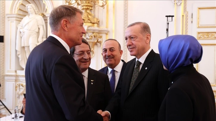 Cumhurbaşkanı Erdoğan'dan, Avrupa Siyasi Topluluğu Zirvesi'nde yoğun diplomasi trafiği