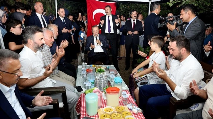 Cumhurbaşkanı Erdoğan'dan şehit ailesine ziyaret