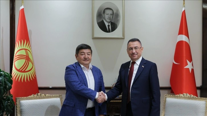 Cumhurbaşkanı Yardımcısı Oktay, Kırgızistan Bakanlar Kurulu Başkanı Caparov'u kabul etti