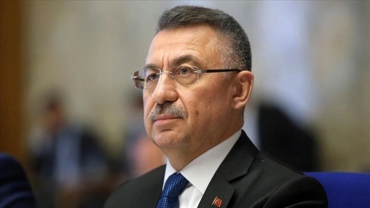 Cumhurbaşkanı Yardımcısı Oktay'dan CHP'ye başörtüsü konusunda anayasa değişikliği çağrısı