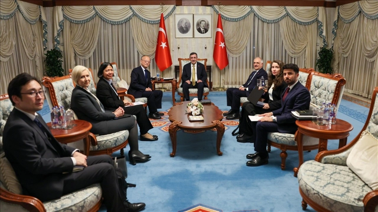 Cumhurbaşkanı Yardımcısı Yılmaz, Asya Kalkınma Bankası Başkanı Kanda'yı kabul etti