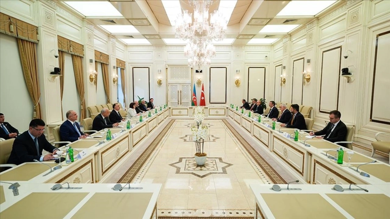 Cumhurbaşkanı Yardımcısı Yılmaz, Azerbaycan Milli Meclisi Başkanı Gafarova ile g&ouml;r&uuml;şt&uuml;