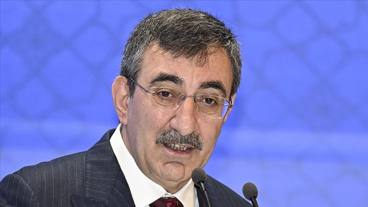 Cumhurbaşkanı Yardımcısı Yılmaz'dan 455 bininci afet konutunun teslim t&ouml;renine ilişkin paylaşım