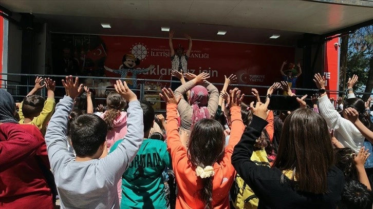 Cumhurbaşkanlığı İletişim Başkanlığı Kahramanmaraş'ta depremzede çocuklar için etkinlik düzenle