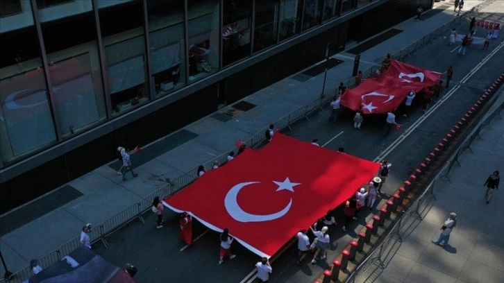 Cumhurbaşkanlığı İletişim Başkanlığı New York'ta 'Türk Günü Yürüyüşü' düzenledi