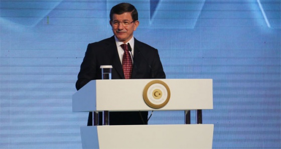 Davutoğlu: 'Aşkla imanla milletin huzurundayız'