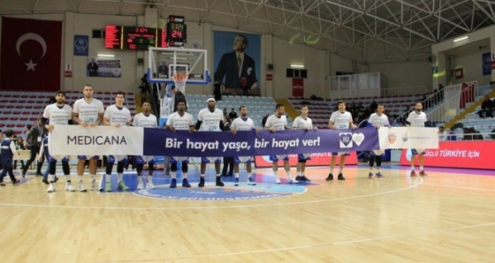 Demir İnşaat Büyükçekmece Basketbol Takımı organ bağışı için sahaya çıktı