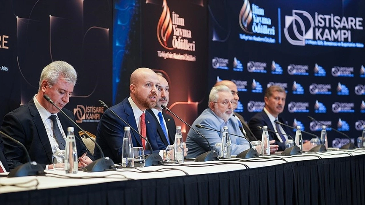 Demokrasi ve Özgürlükler Adası'nda "Sağlıkta Teknolojik İstiklal" çalıştayı yapıldı
