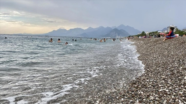 Deniz suyu sıcaklıklarındaki artış zararlı bakterilerin oluşumunu tetikliyor