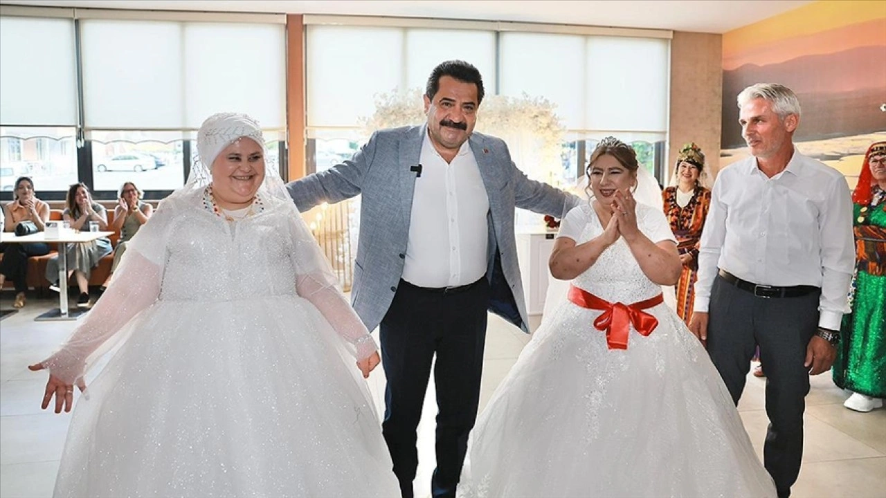 Denizli'de down sendromlu Gülizar ve Selma'nın gelin olma hayalleri temsili düğünle gerçek