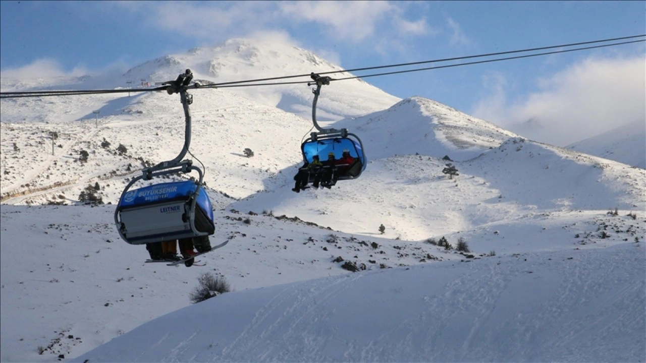 Denizli Kayak Merkezi sezonu a&ccedil;ıldı