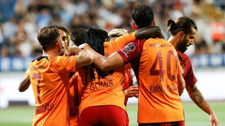 Deplasmanda Kasımpaşa'yı 3 golle geçen Galatasaray, çıkışını sürdürdü