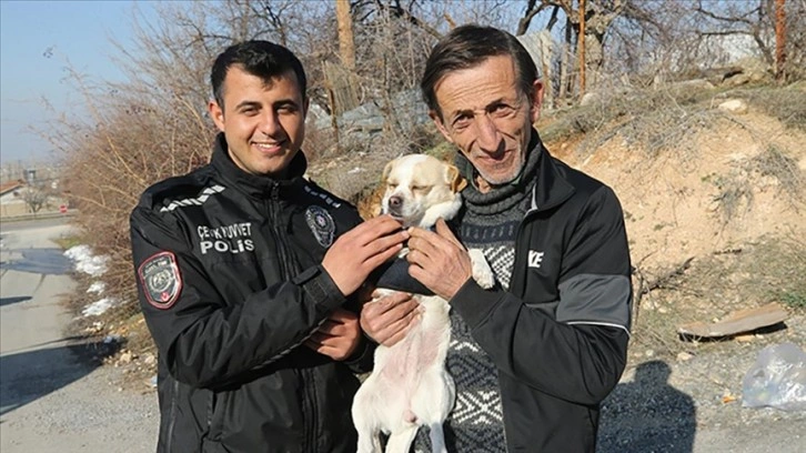 Deprem bölgesinde çevik kuvvetin sahiplendiği 