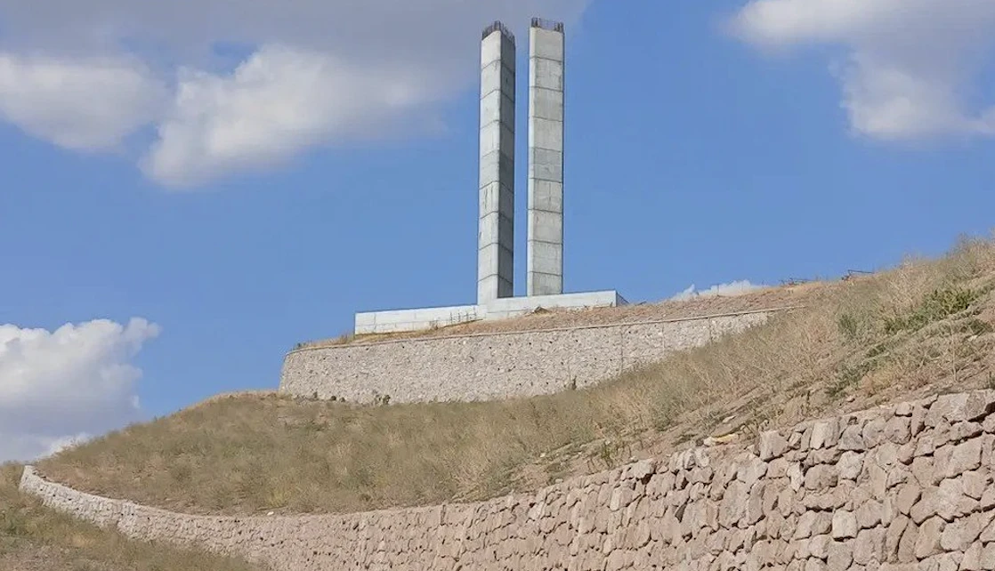Deprem konutları ve Mansur Yavaş’ın kuleleri -Emin Batur yazdı-