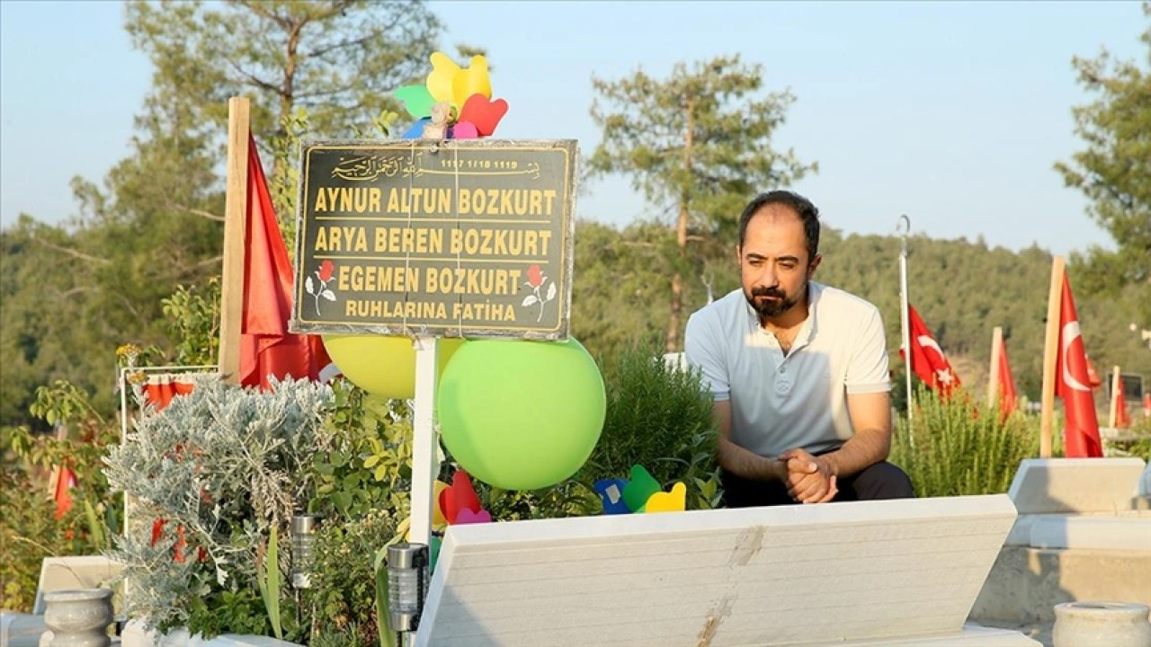 Depremde kaybettiği ailesiyle geçirdiği son Babalar Günü'nü unutamıyor